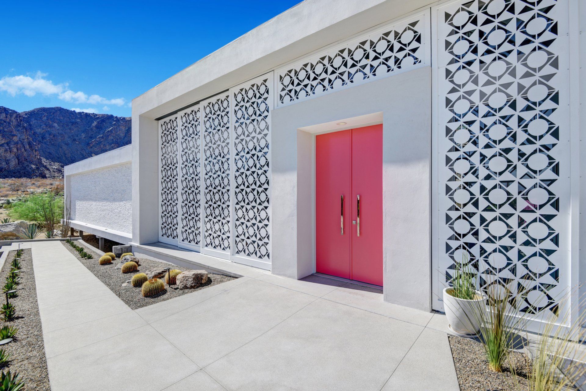 Screen House Palm Springs | Metal Screens