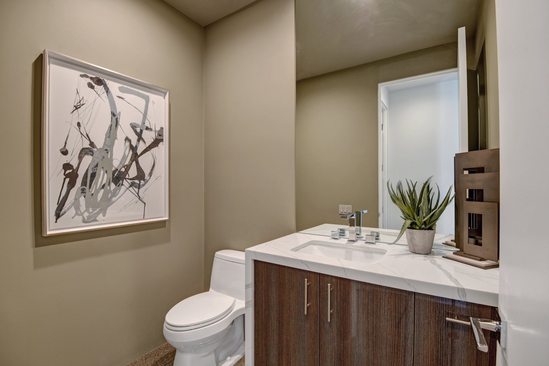 Screen House Palm Springs | Guest Bathroom
