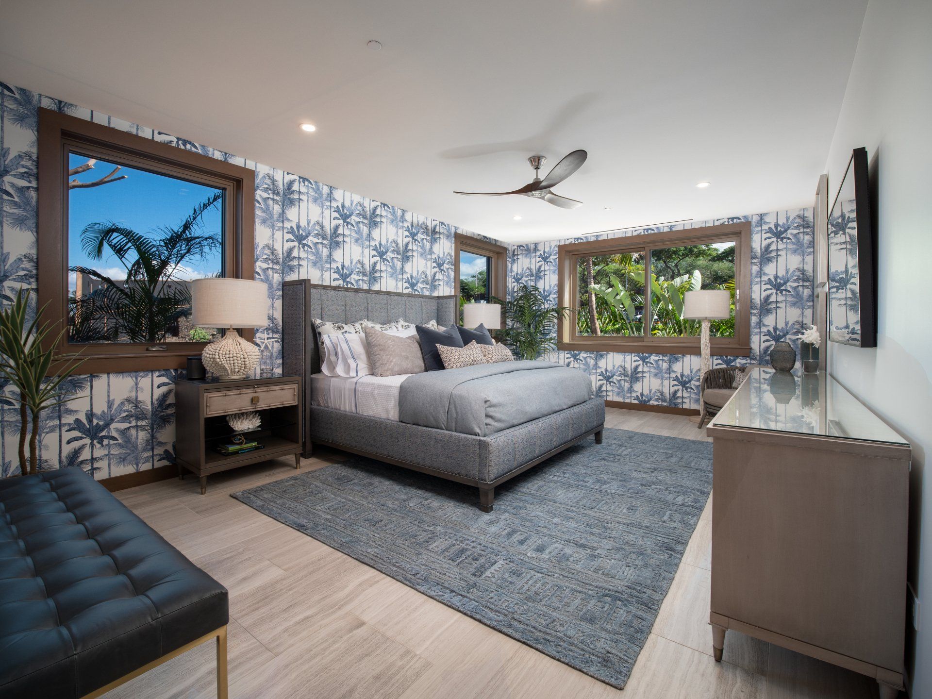 Kula Villas Tropical Blue Room