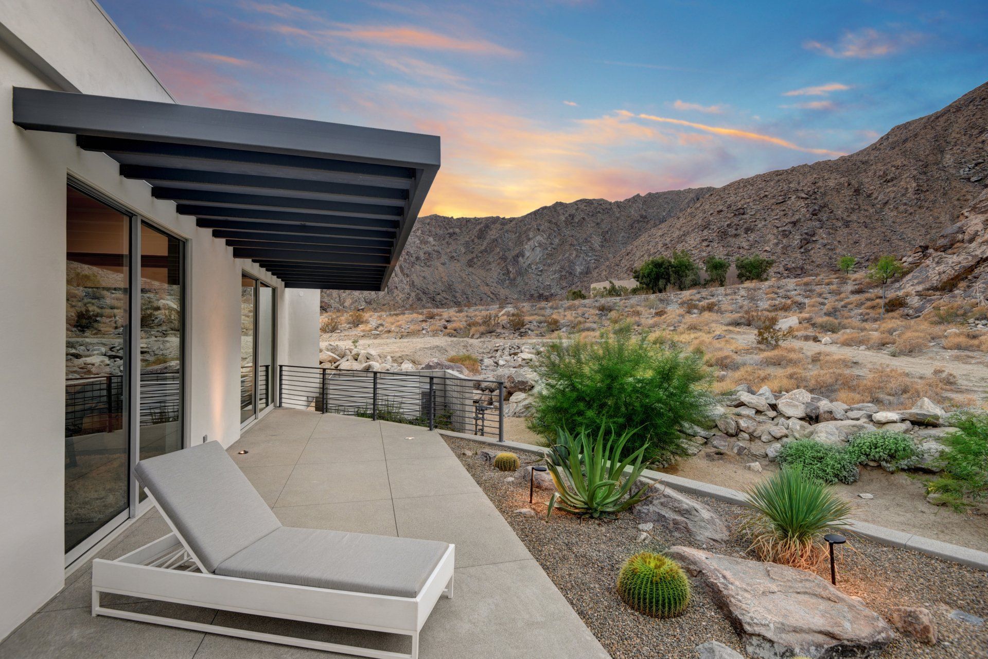 Screen House Palm Springs | Backyard Patio