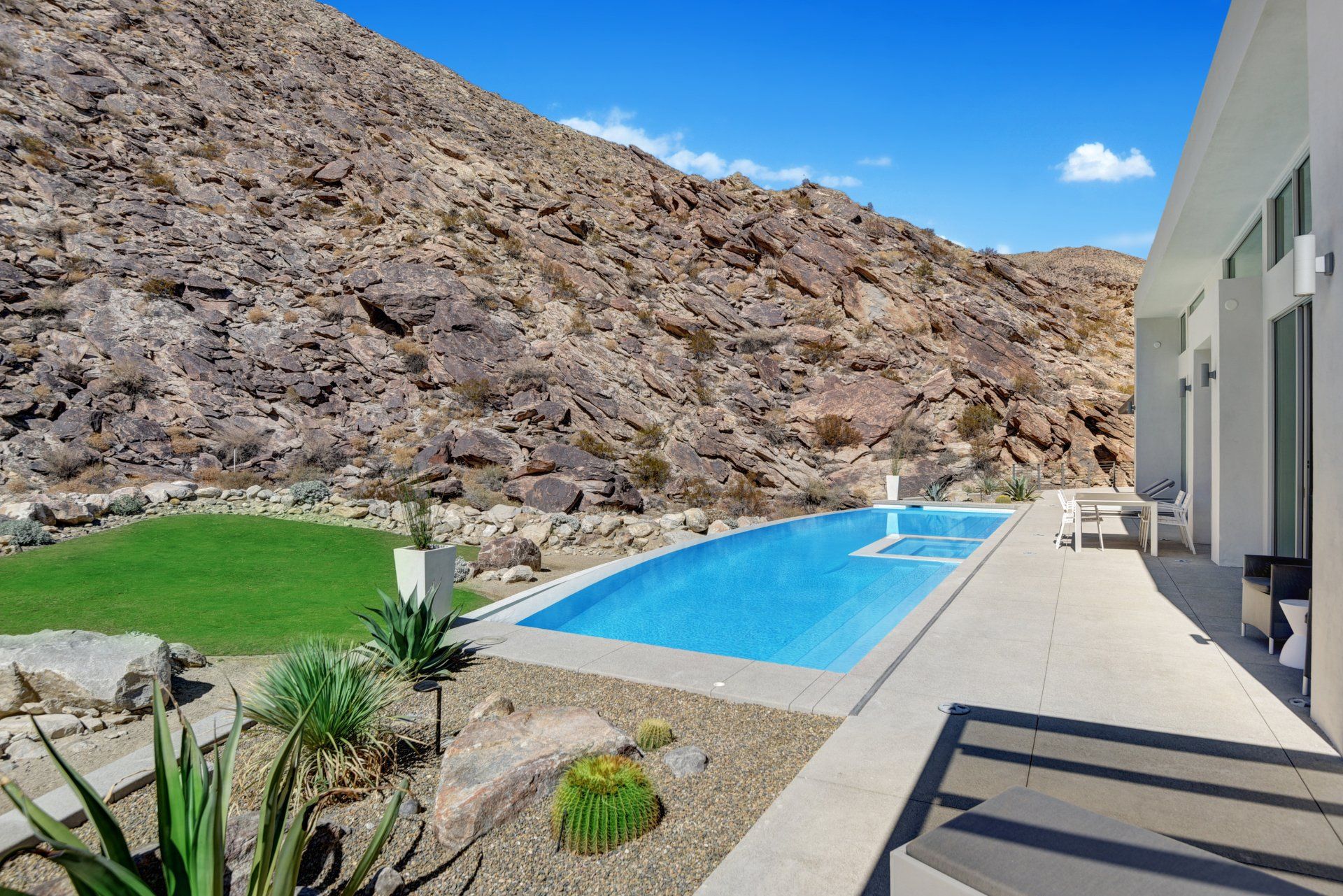 Screen House Palm Springs | Backyard Pool