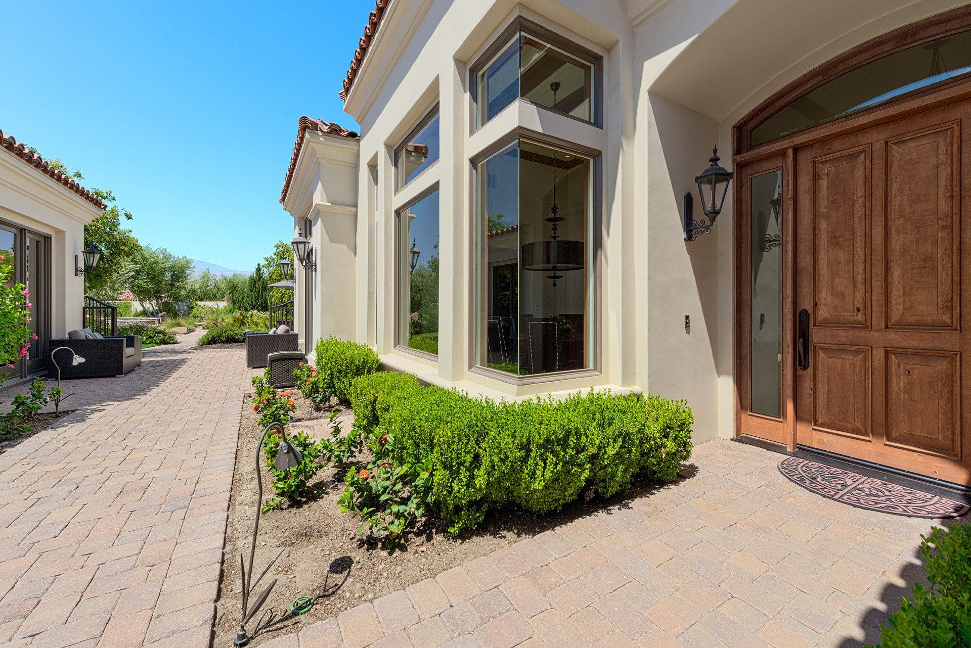 Toscana Country Club | Court Yard