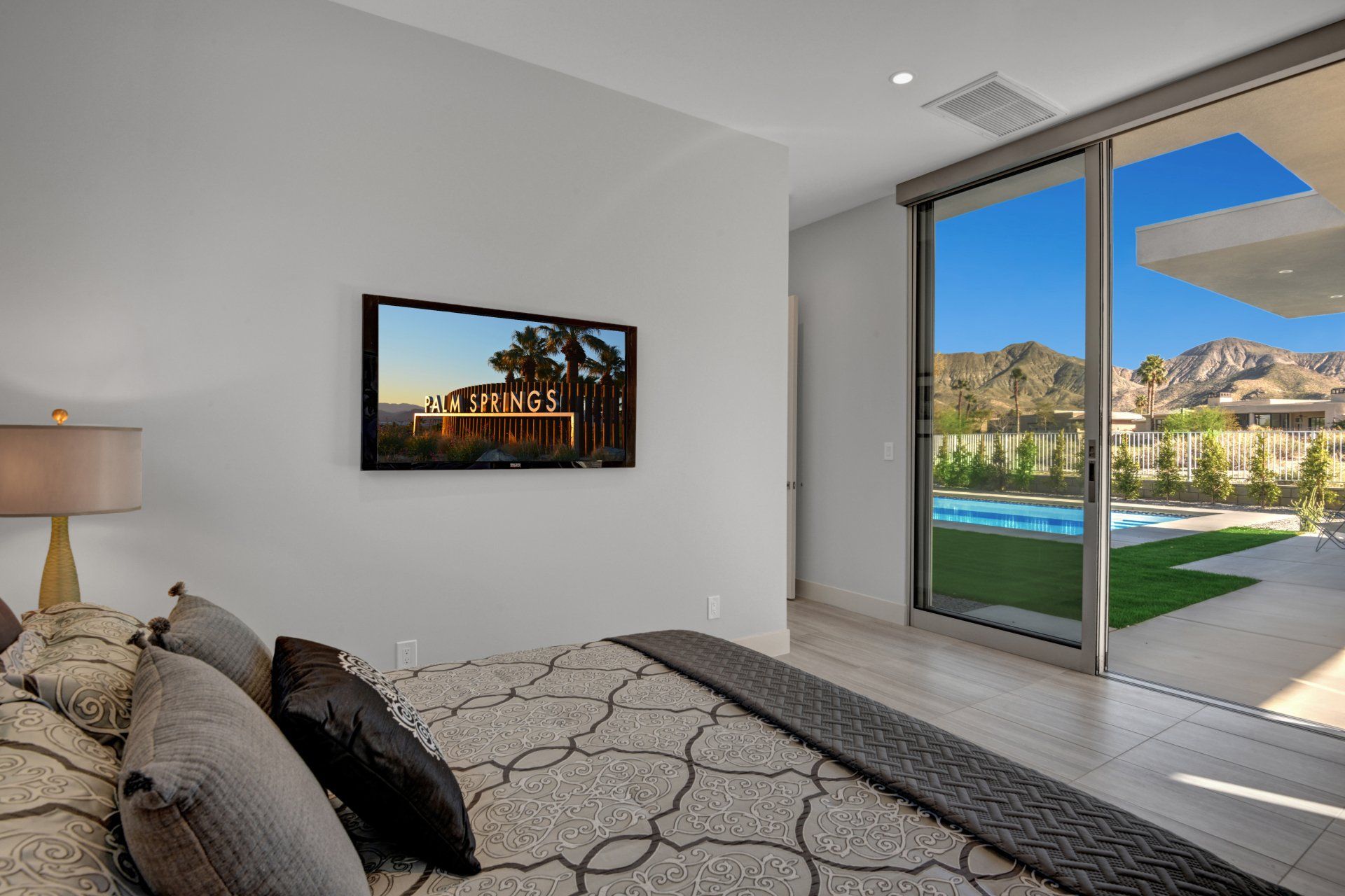 Bogart Trail | Guest Bedroom
