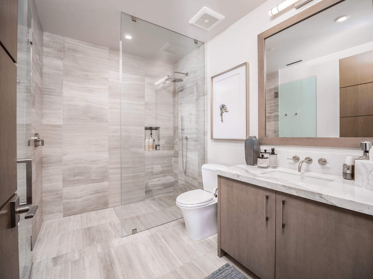 Kula Villas 1D | Guest Bathroom