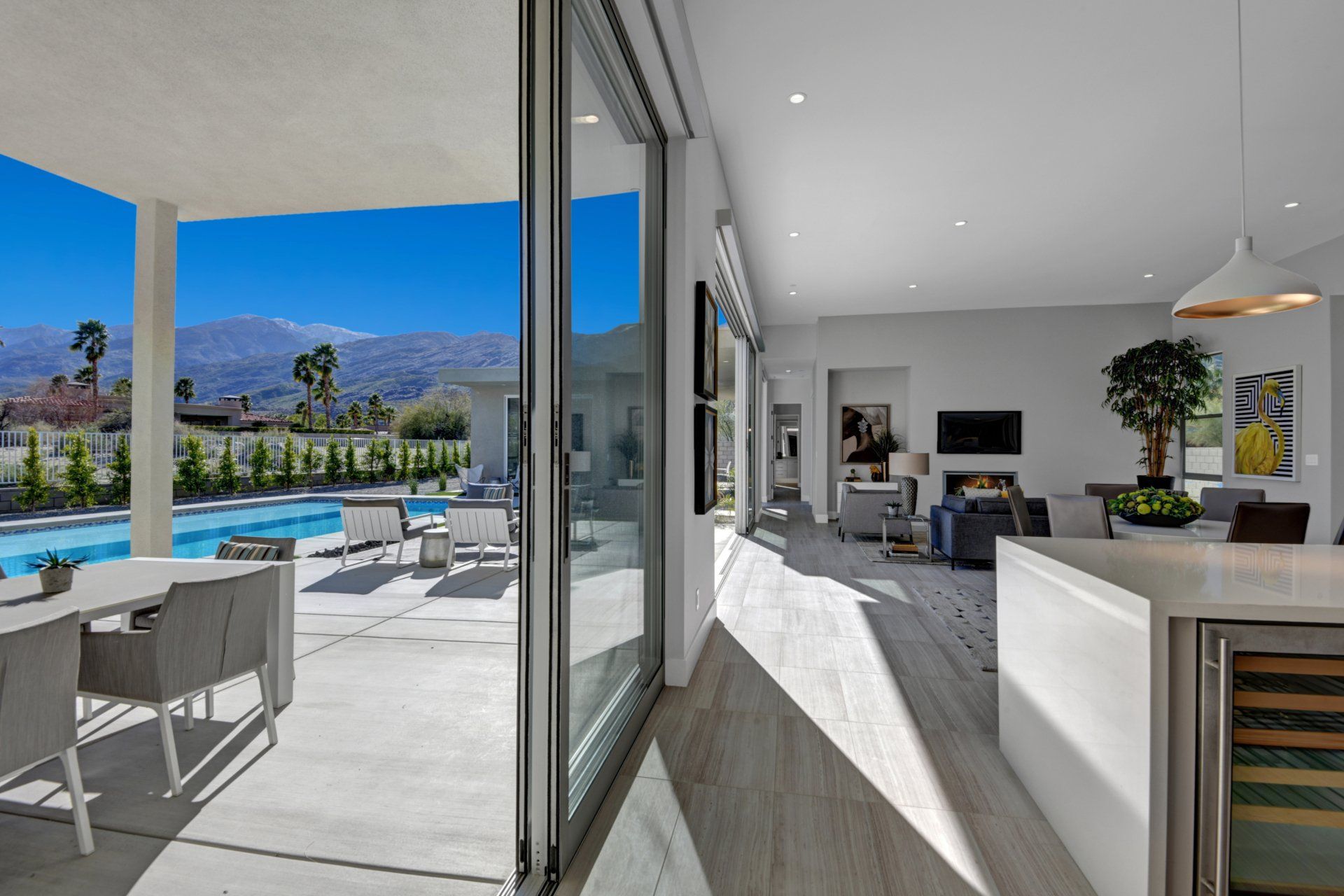 Bogart Trail | Indoor - outdoor living