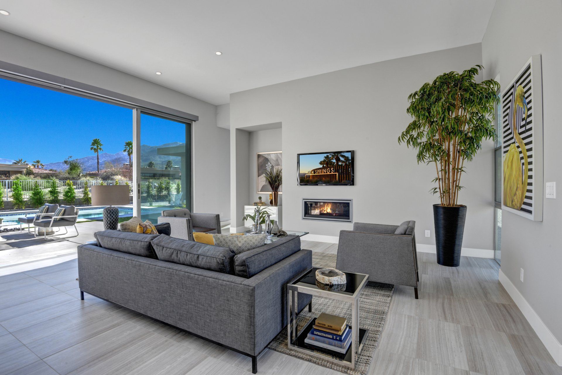 Bogart Trail | living room