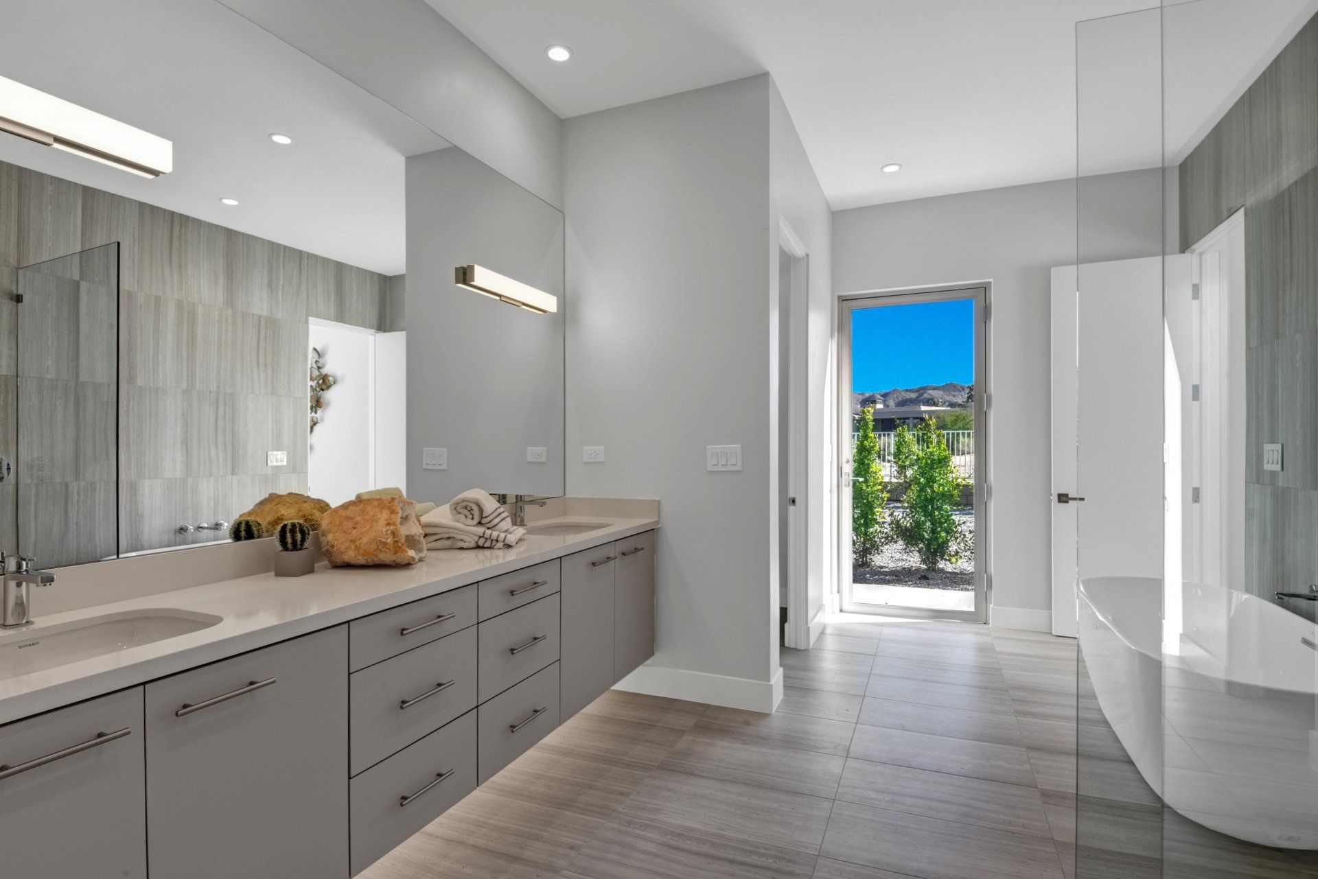 Bogart Trail | Master Bathroom