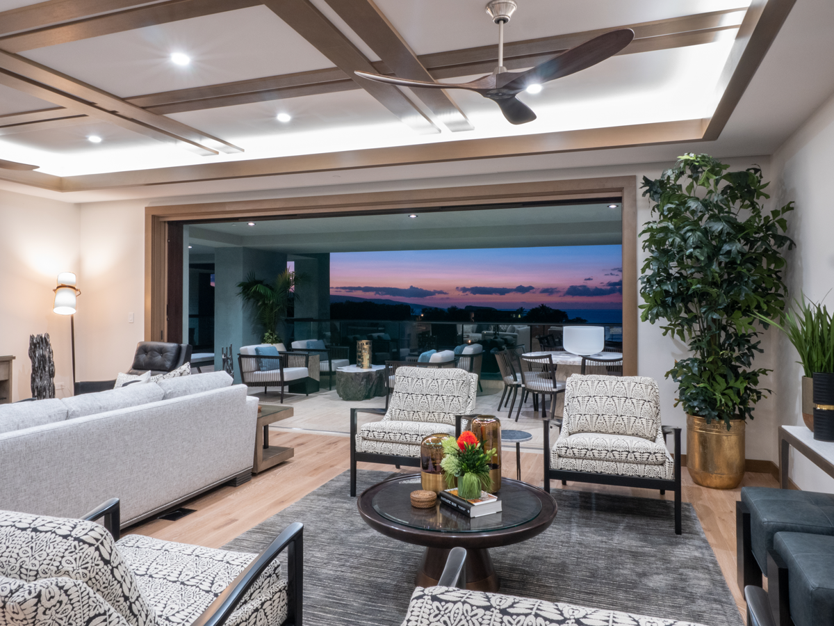 Kula Villas 1D | Sitting room evening