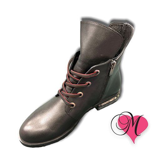 Fashionable boots — Women’s Boutique Mid North Coast