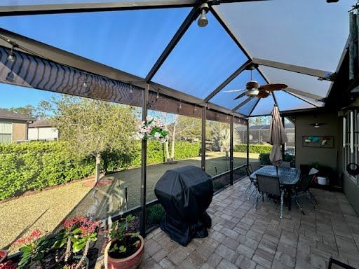 outdoor living spaces 