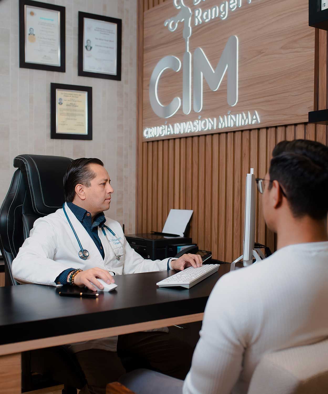 DR. JUAN MANUEL RANGEL PIZARRO - CIRUGÍA GENERAL