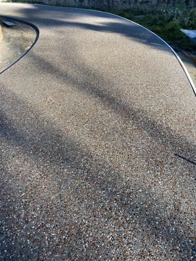 Close Up of a Concrete Driveway With a Curb — Construction 33 in Caloundra, QLD