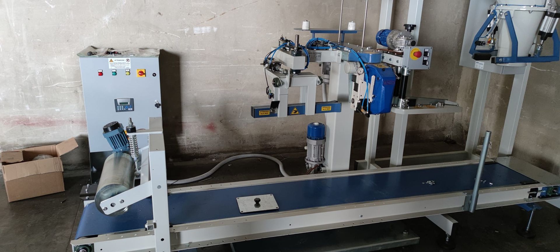 nastro trasportatore per sacchi di farina Molitoria Lucana Matera