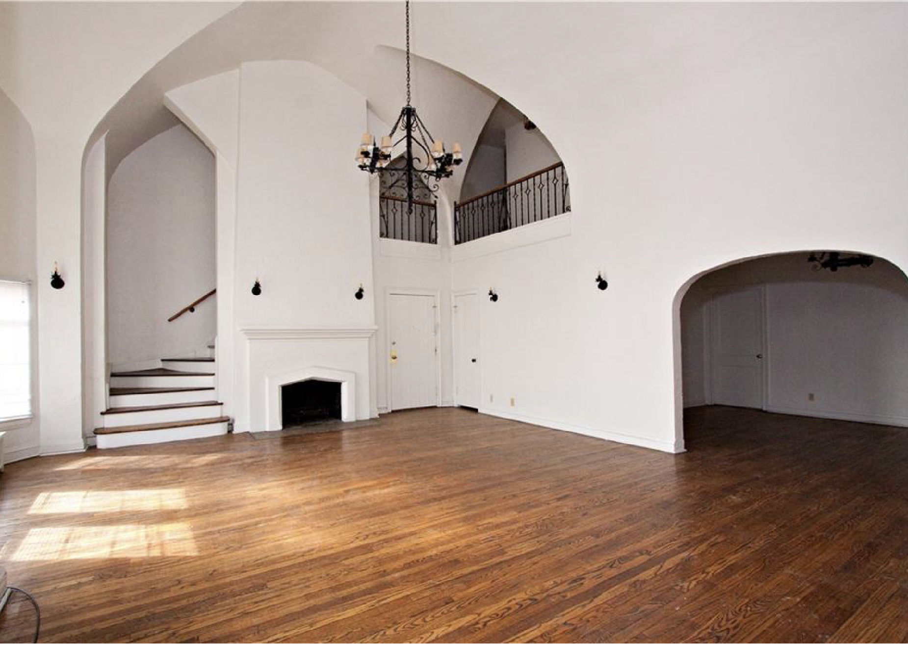 Ludlow Gables is a 22-unit Tudor style complex 