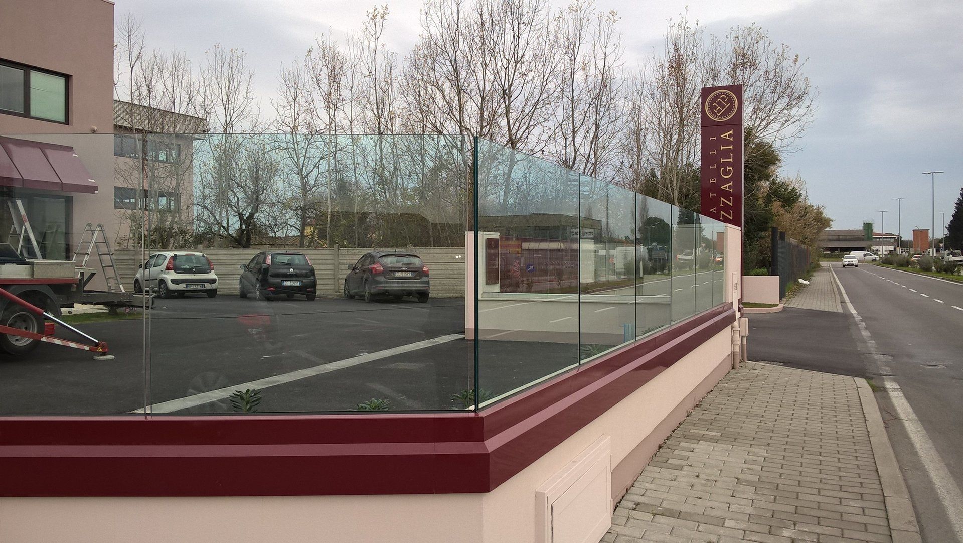 dettaglio ringhiera in vetro