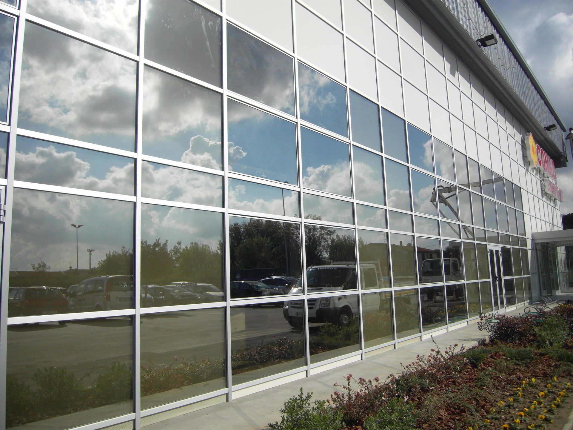 facciata continua a vetri