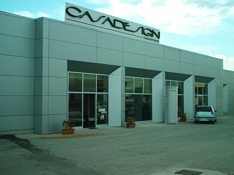 rivestimento in acciaio per concessionario