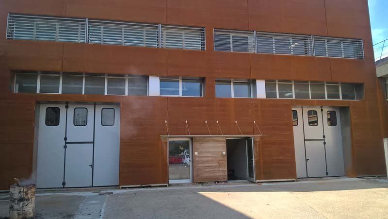 portoni industriali per ingresso di mezzi pesanti