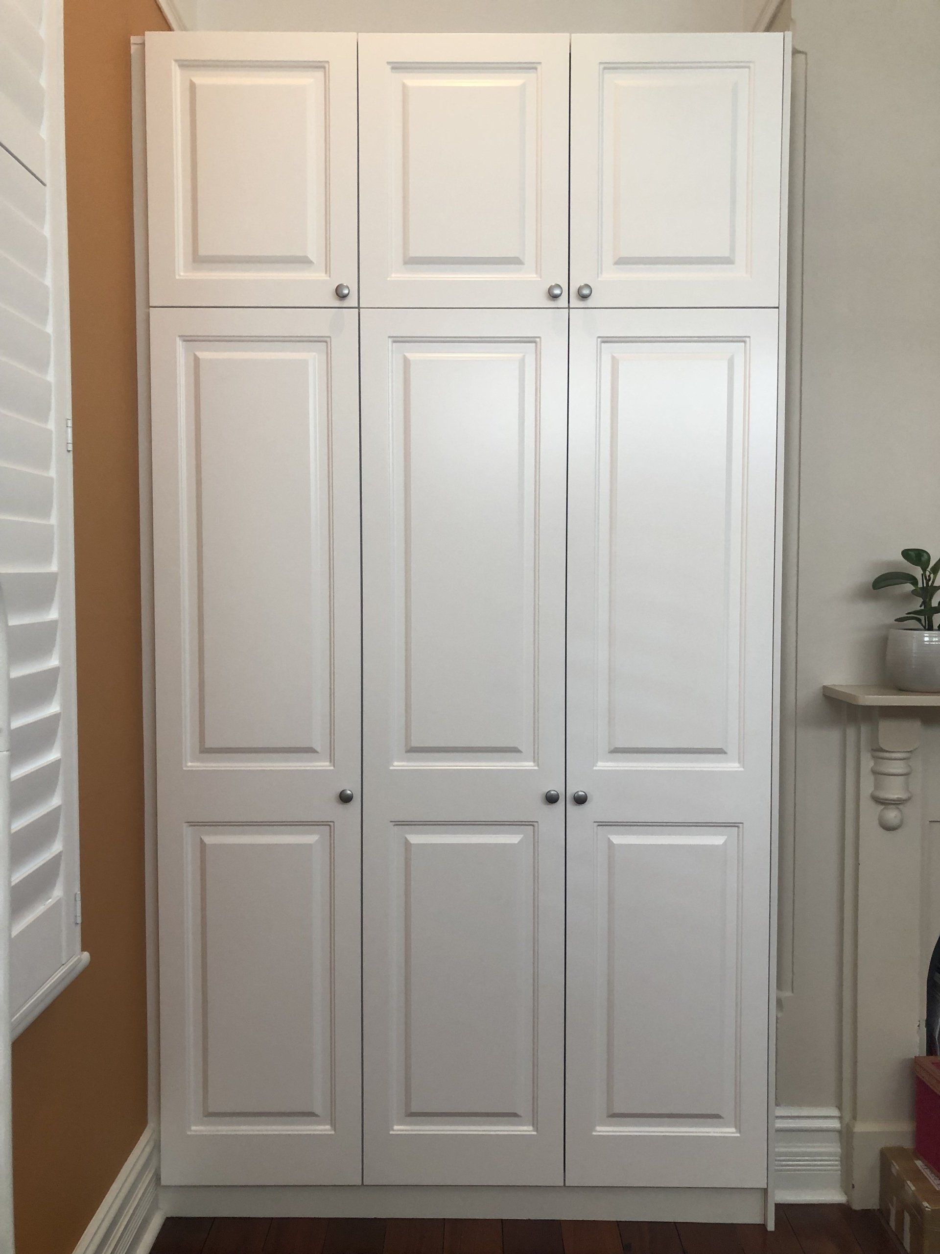 Wardrobe Hinged Doors in Perth | Uzit Wardrobes