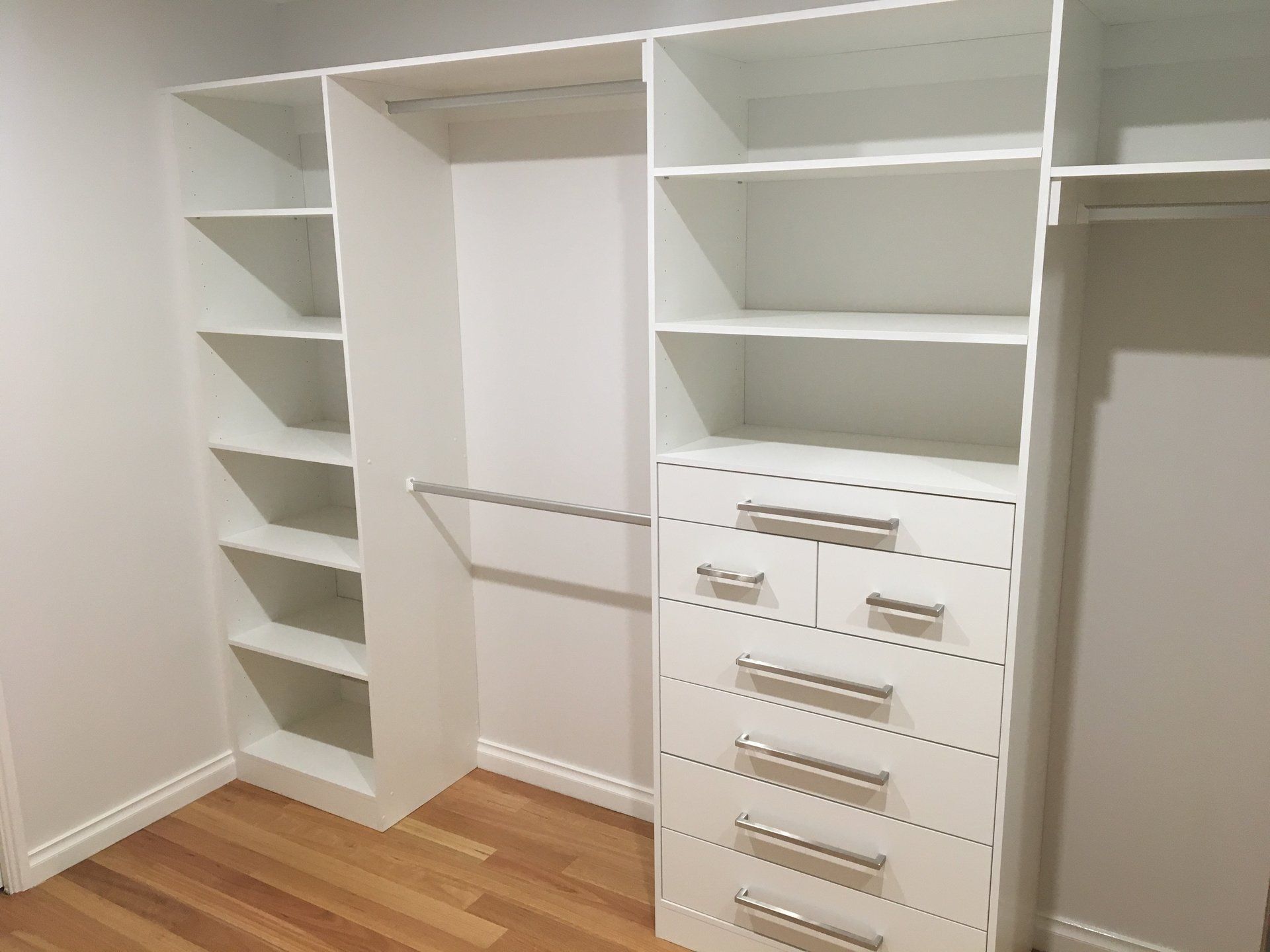 Walk In Wardrobes Perth - Custom Walk In Robes & Closets | Uzit ...