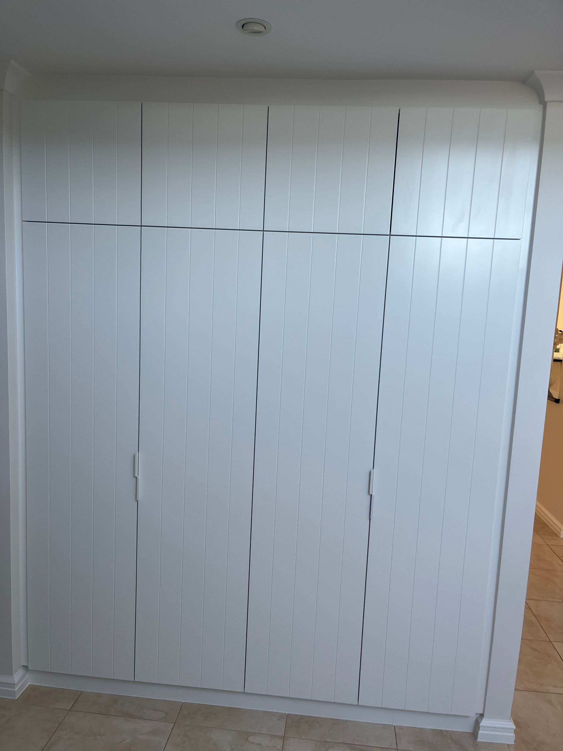 Wardrobe Vee Gooved Hinged Doors