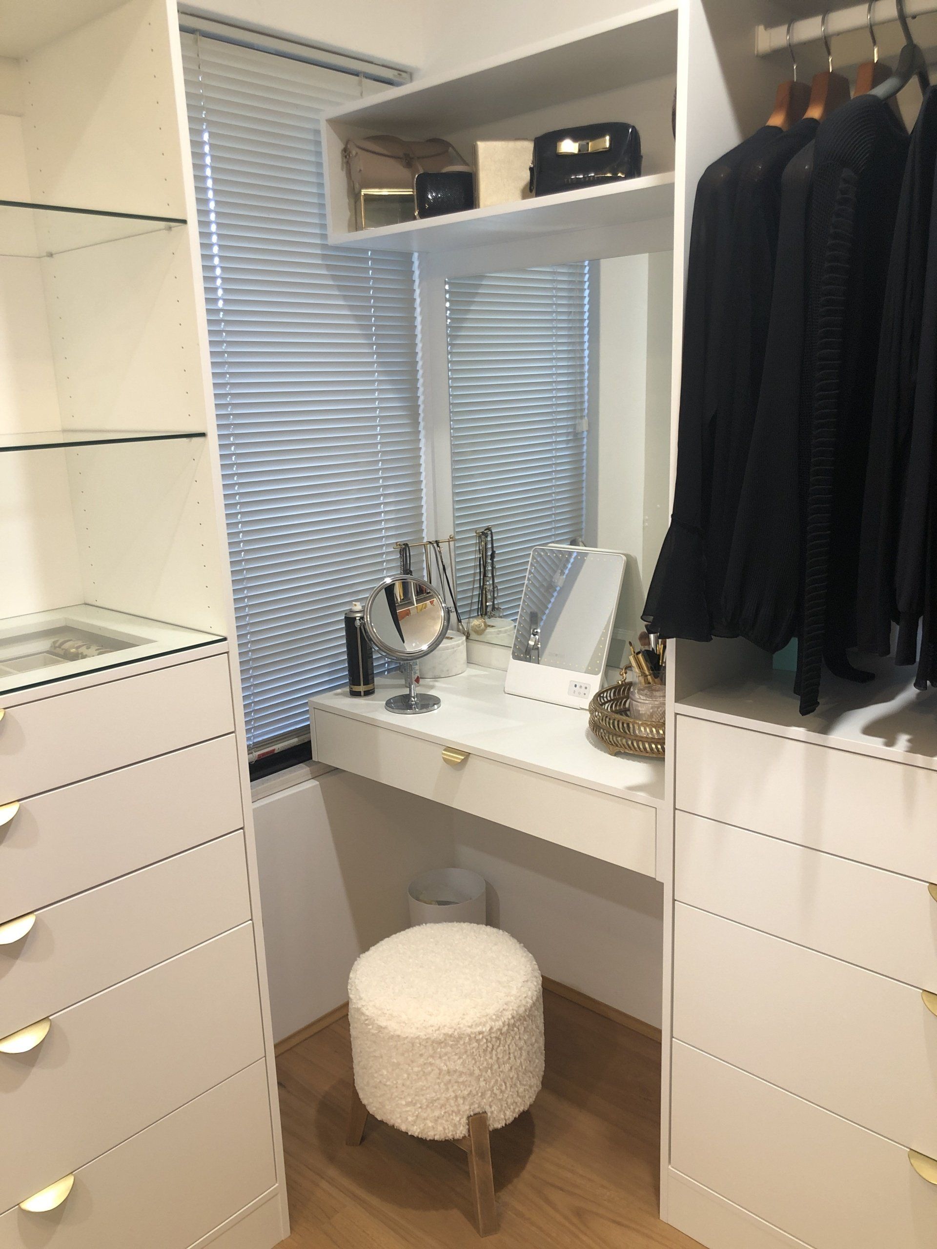 Walk In Wardrobe Dressing Table