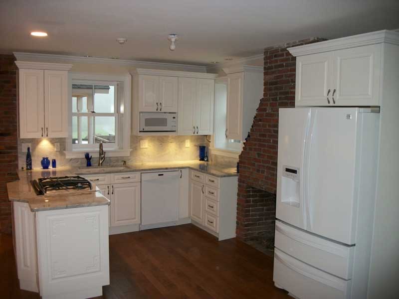 Vermont Residence White Kitchen Kingdom Construction Inc