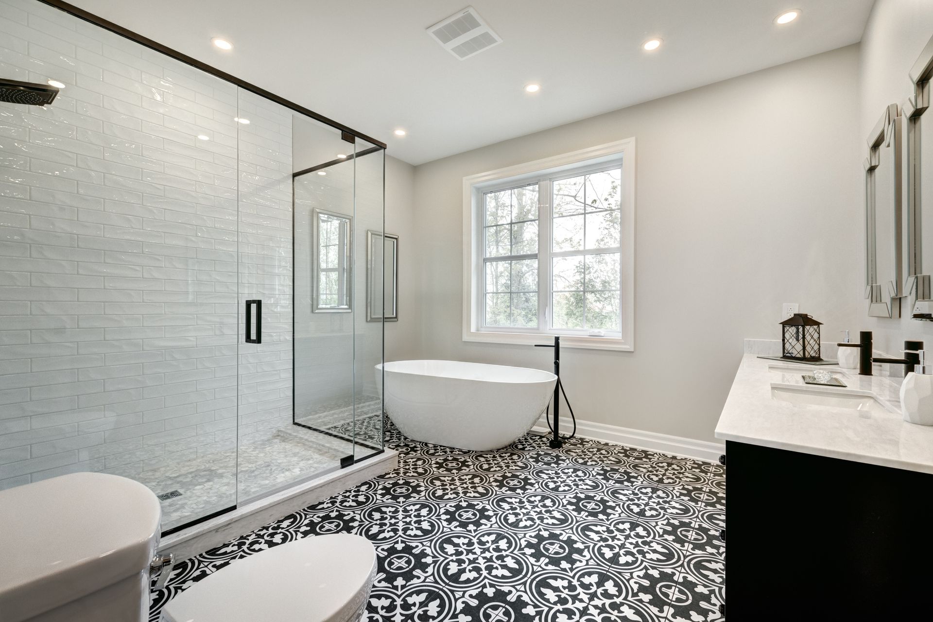 Bathroom with fleur-de-lis like tiles - Mendon, MA | American Bath Works
