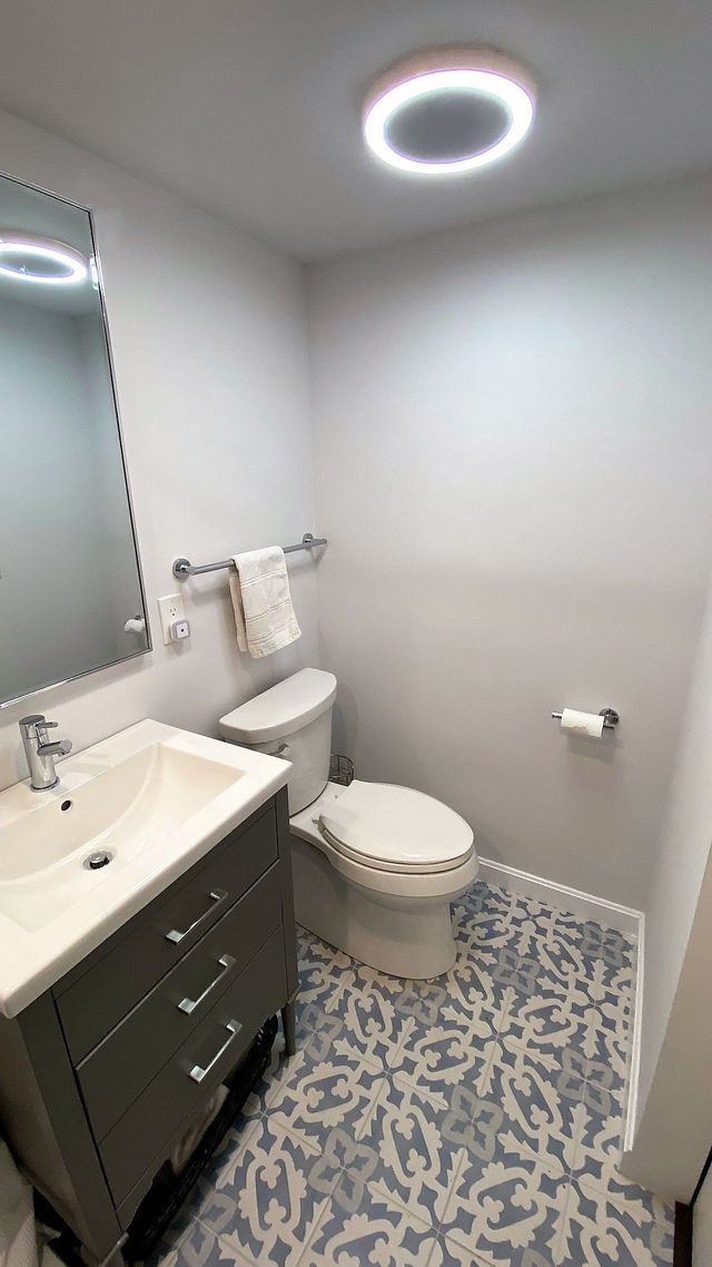 Bathroom with towel - Mendon, MA | American Bath Works