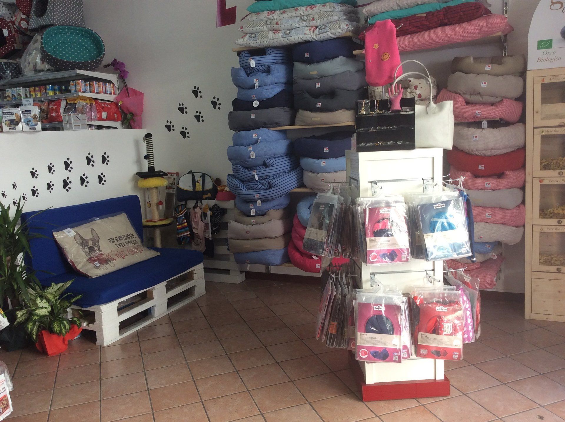 Accessori per animali in esposizione