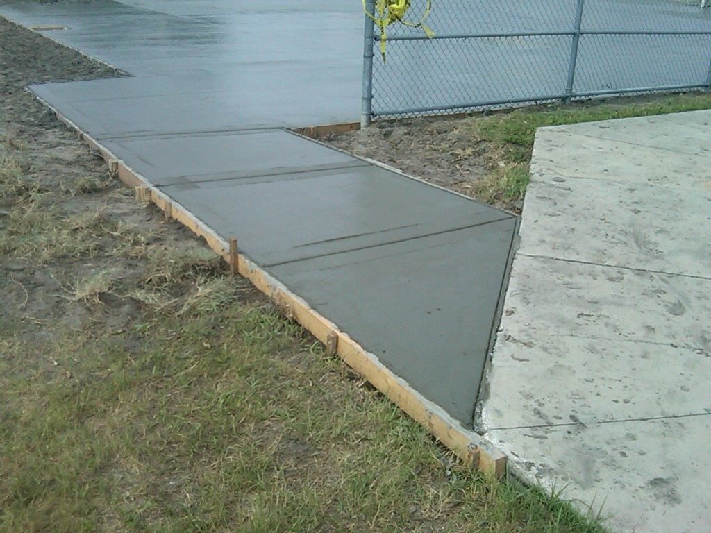 Ground Blocks Style — Tampa, FL — George Gsolar & Co.