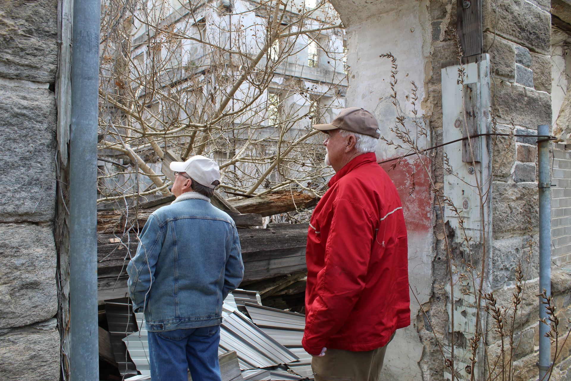 THPS officers Parker and Reed contemplate the massive site with its walls still standing proud.