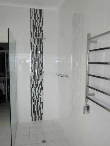 Tile - bathroom in Rosslea, QLD