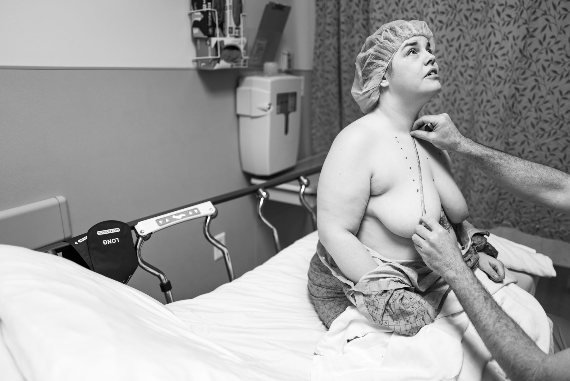 woman preparing for a mastectomy