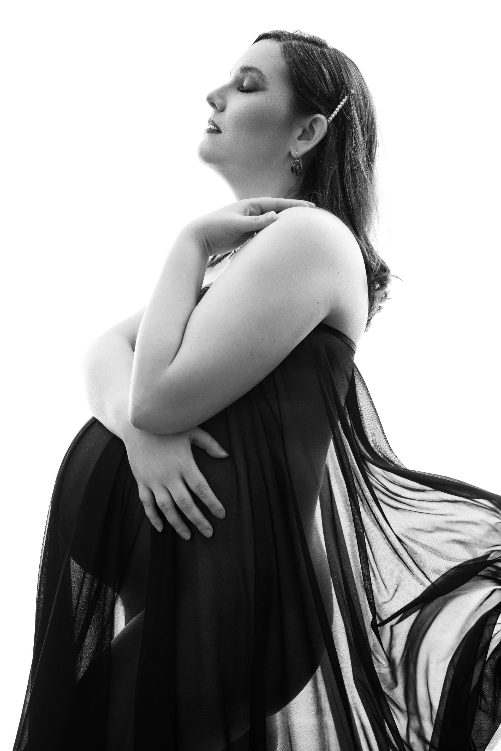 artistic maternity shoot