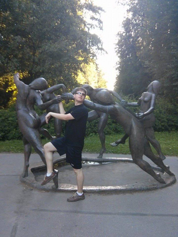 A photo of a statue with MATEUSZ
