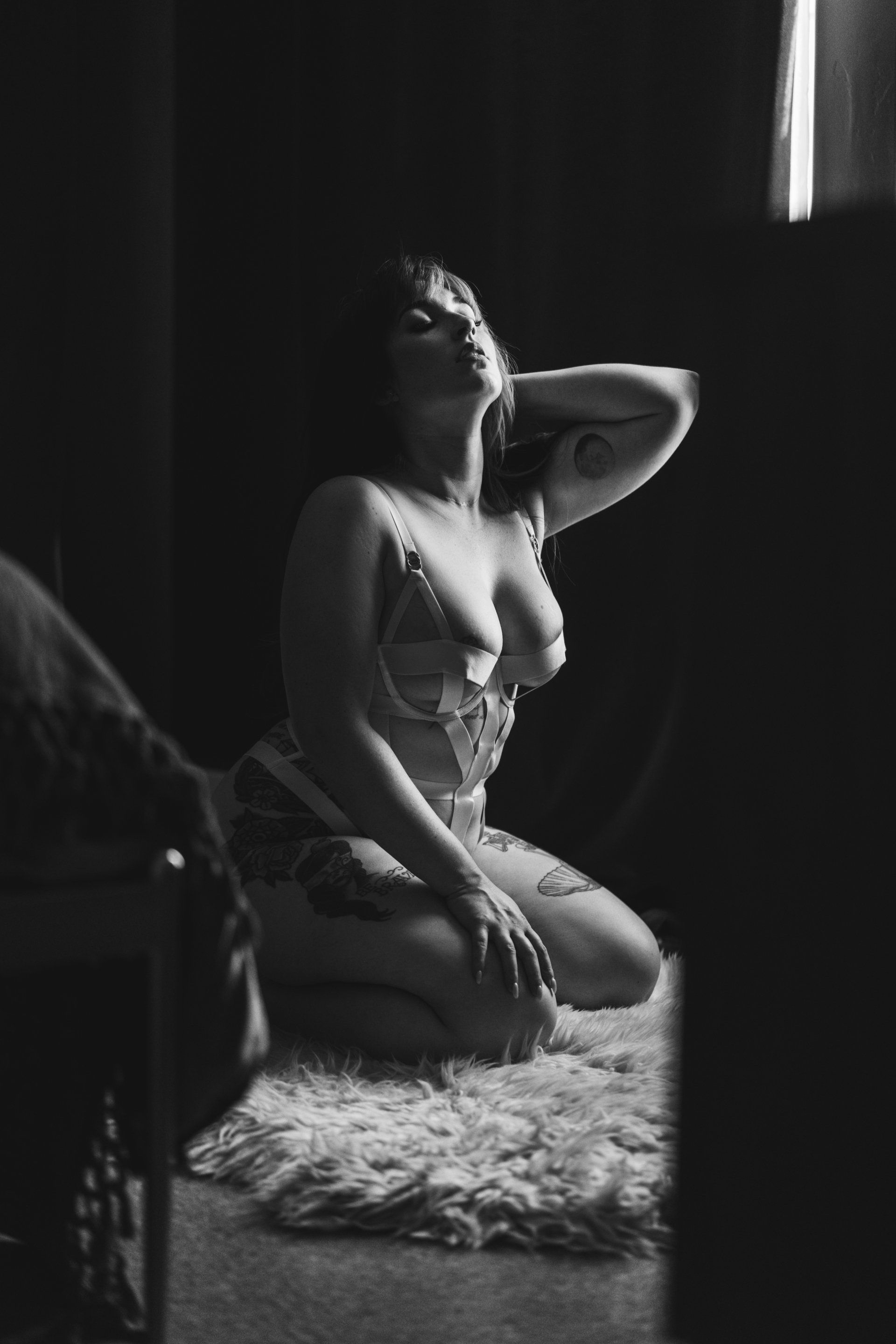 boudoir image of woman in lingerie