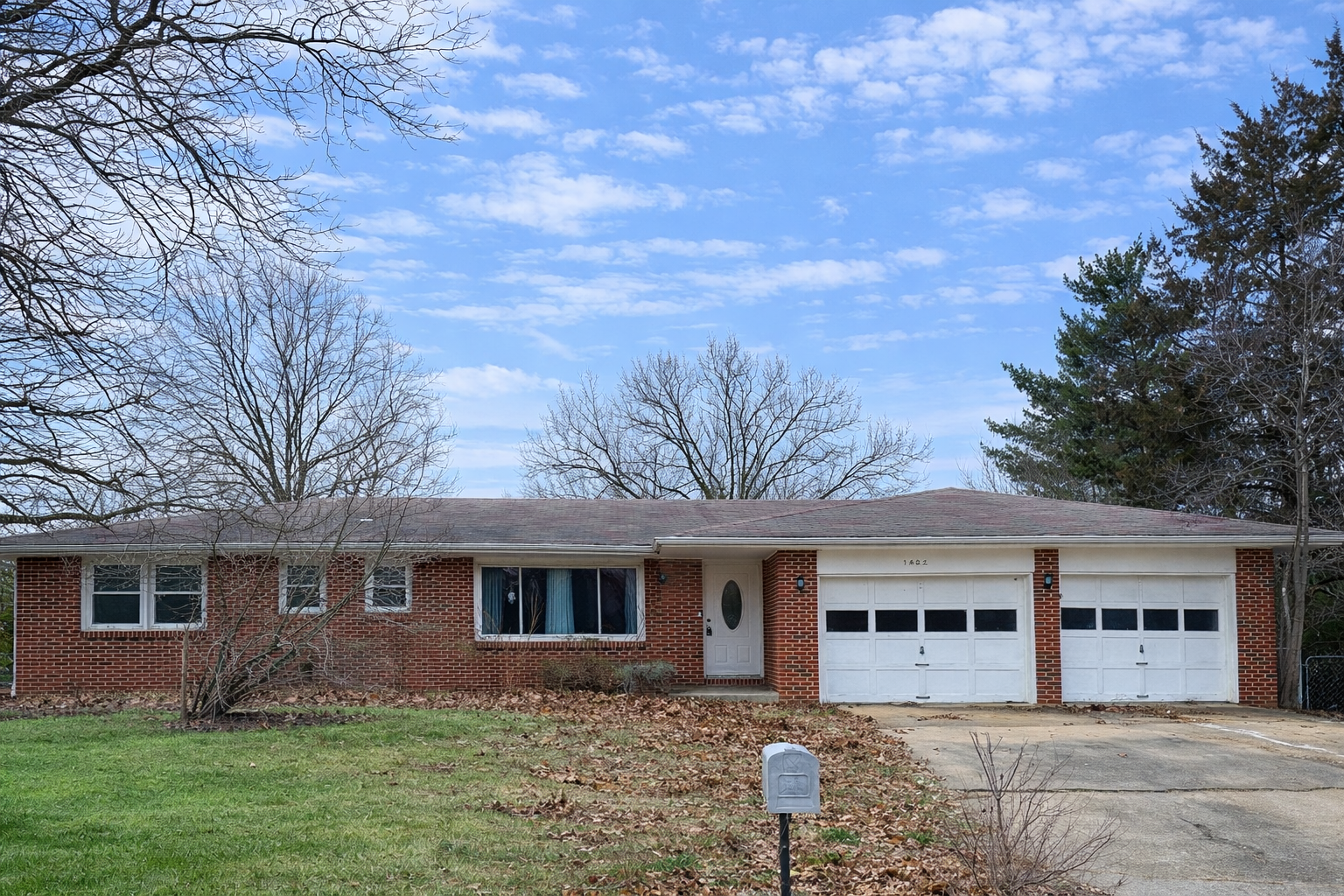 Explore our real estate auctions in Columbia, MO today.