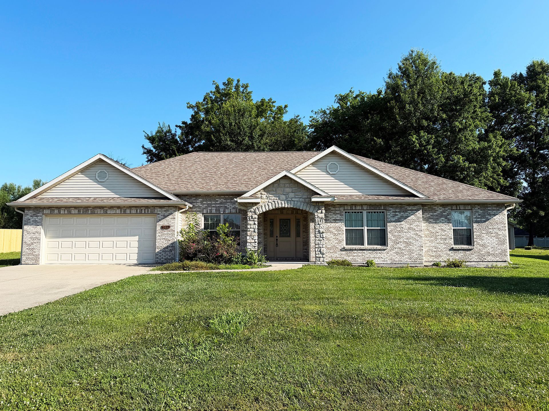 Bid On Real Estate Auctions From Atterberry Auction In Moberly, MO.