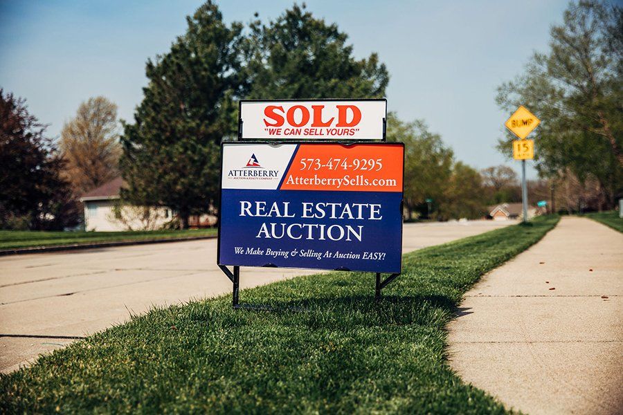 Call the Atterberry Auction & Realty Company Staff for Moberly, MO Senior Transitions!