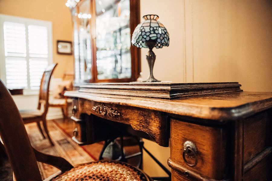Dining Room Full of Furniture. Sell Your Personal Property in Ashland, MO With Atterberry.