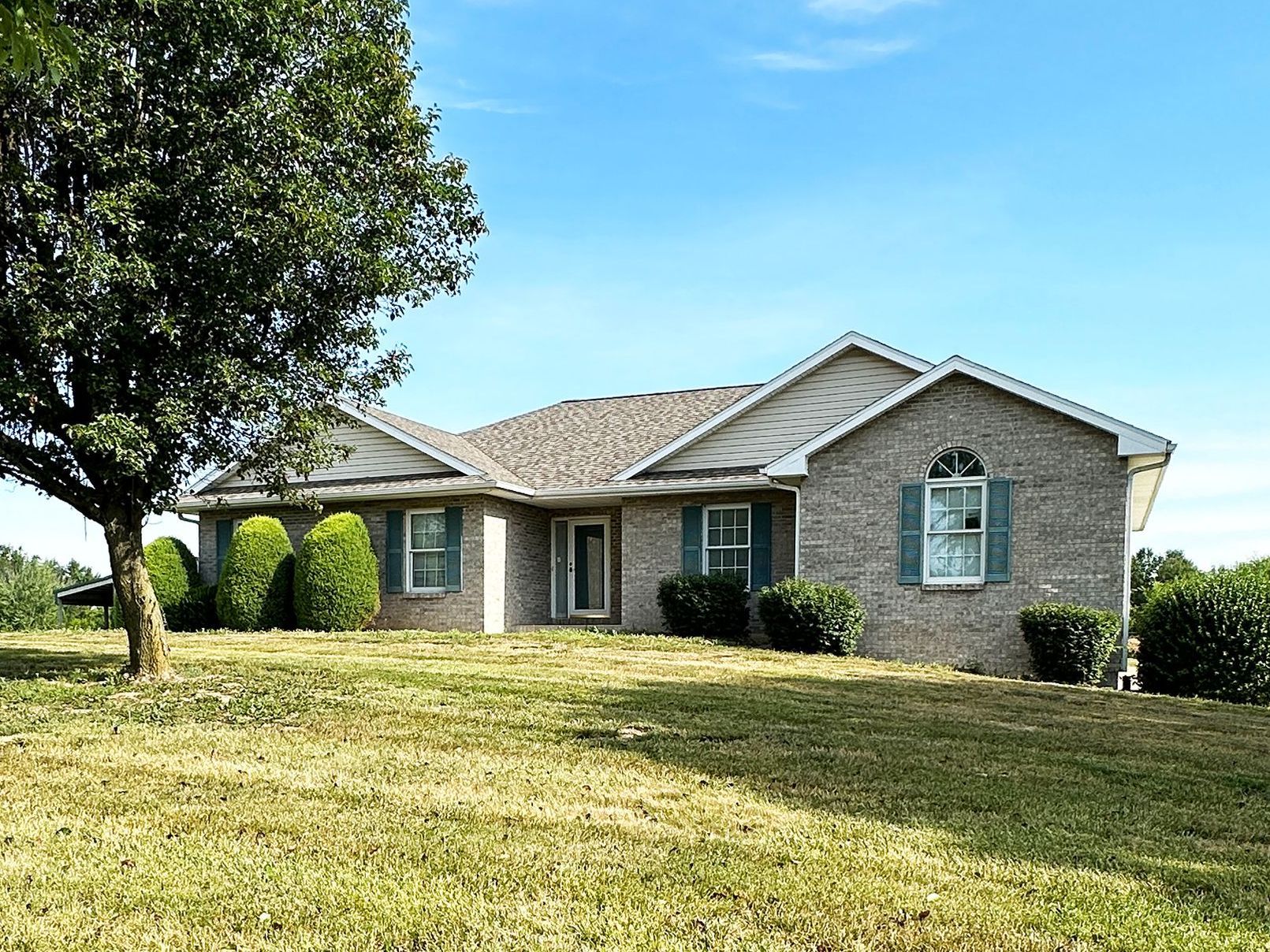 Atterberry Auction & Realty Company Can Help You Sell Your Real Estate in Montgomery City, MO.