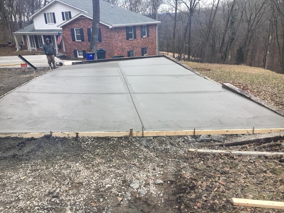 concrete driveway contractor in Nashville, TN