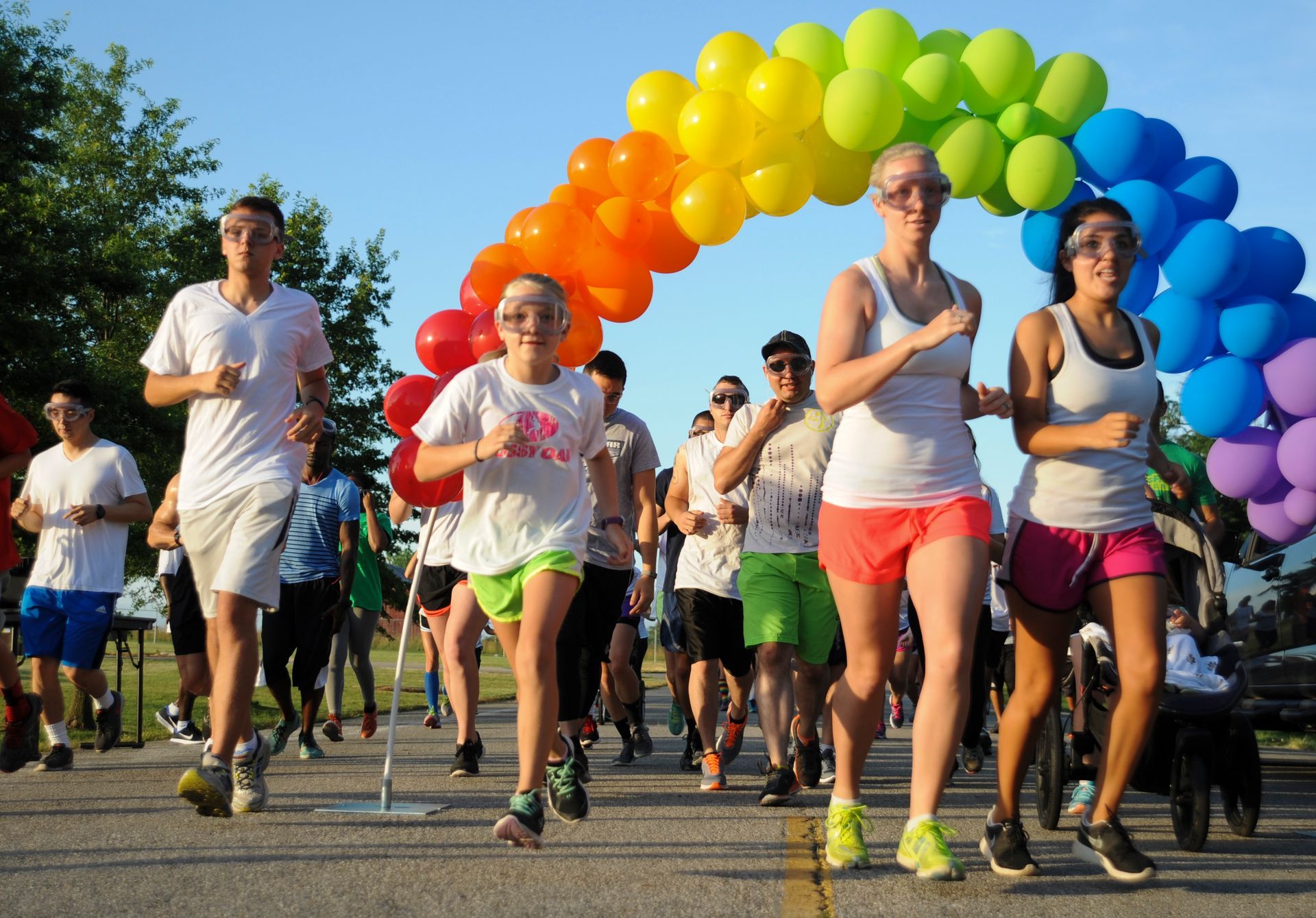A man and a woman are running in a marathon.