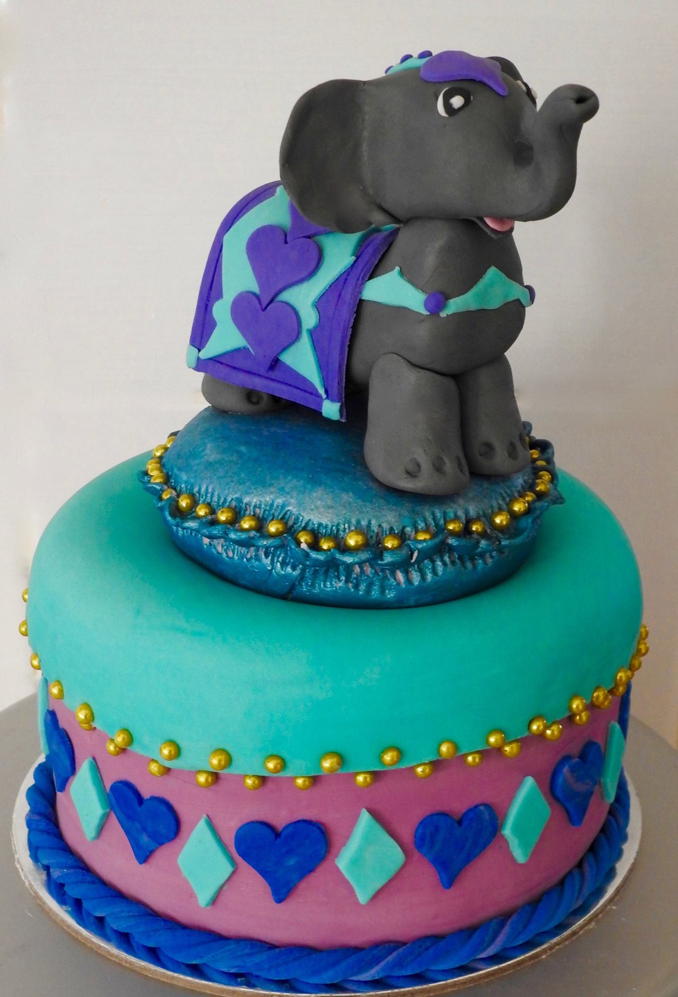Birthday cake with gorgeous Elephant cake topper.