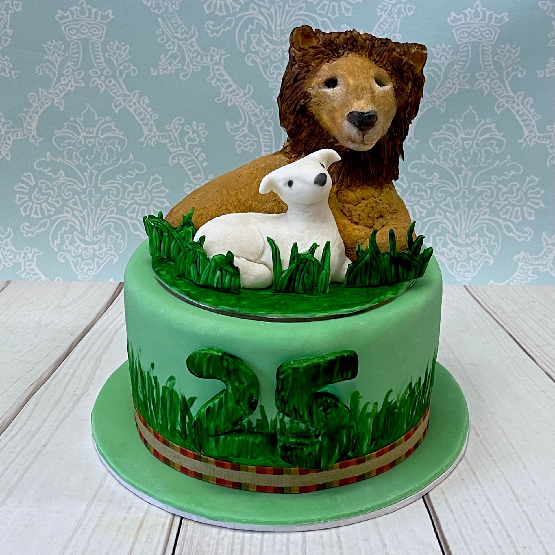 Cute Birthday Cake With a Handsculpted Fondat Lion and Lamb