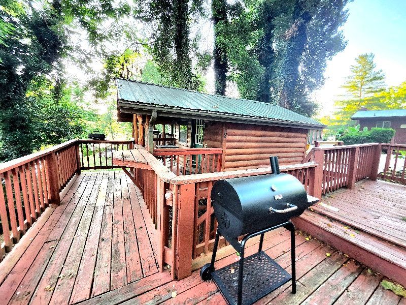 cabin 2 deck with smoker copper johns resort