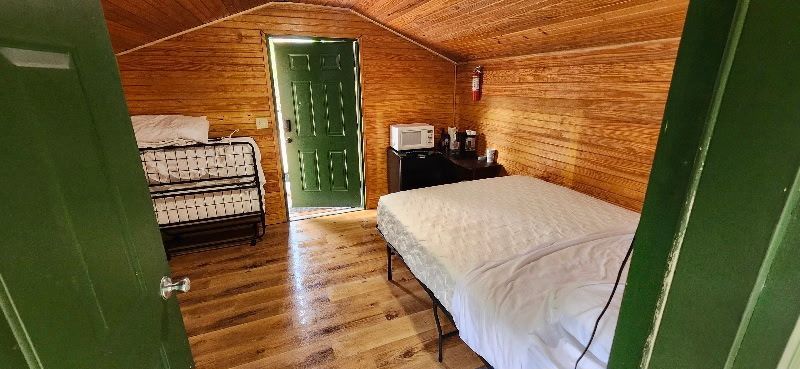 bunkhouse cabin 1 copper johns resort