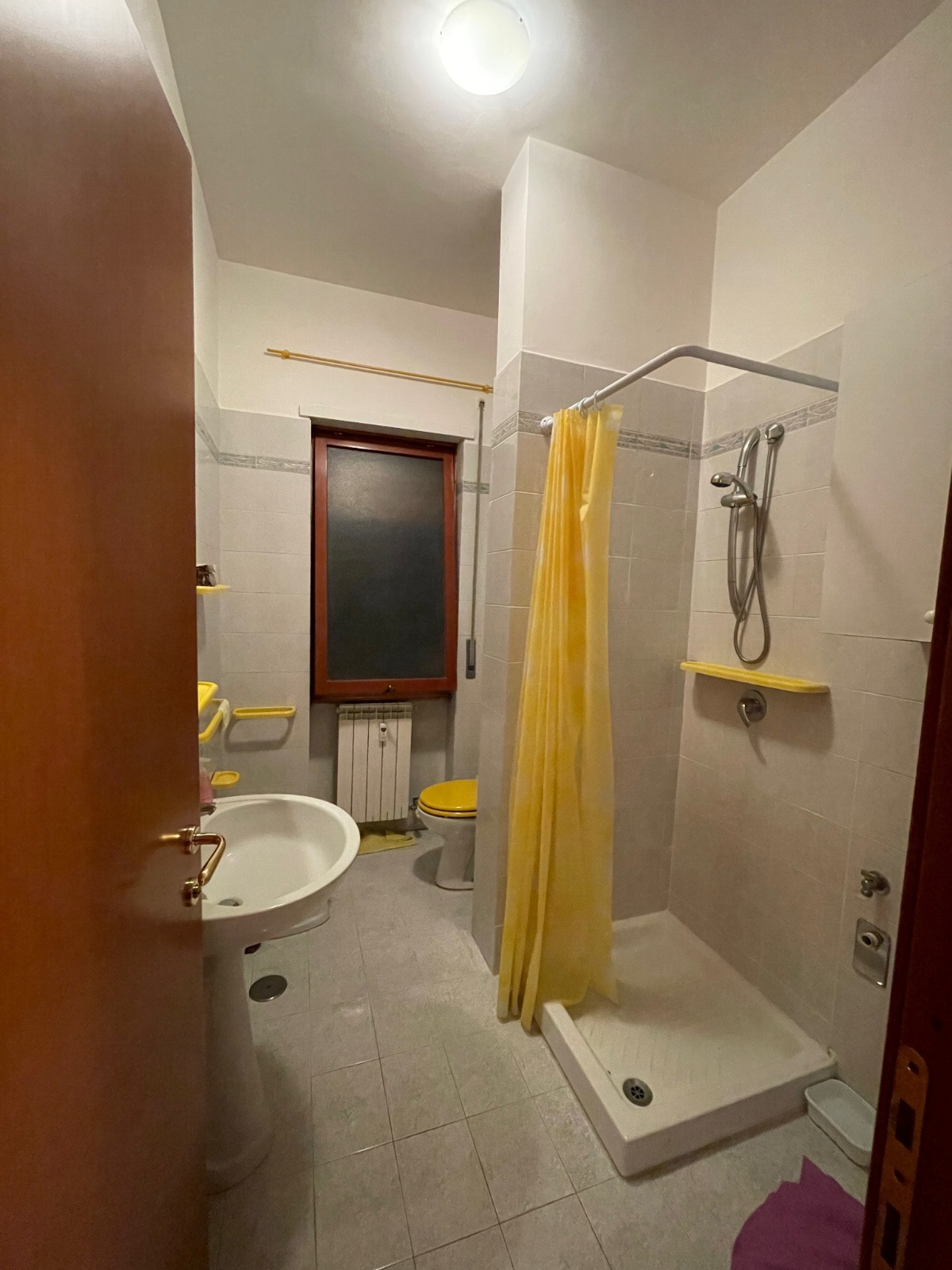 Bagno prima della ristrutturazione