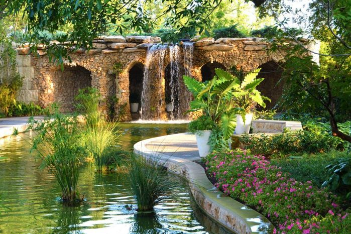 Limo service to Dallas Arboretum and botanical garden